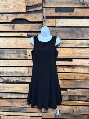 WHITE HOUSE BLACK
MARKET Black‎ & White Fit N Flare
Godet Dress Size 6 WHBM